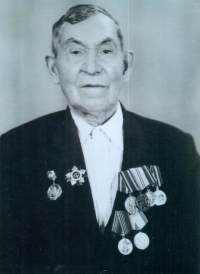 Петров Андрей Петрович