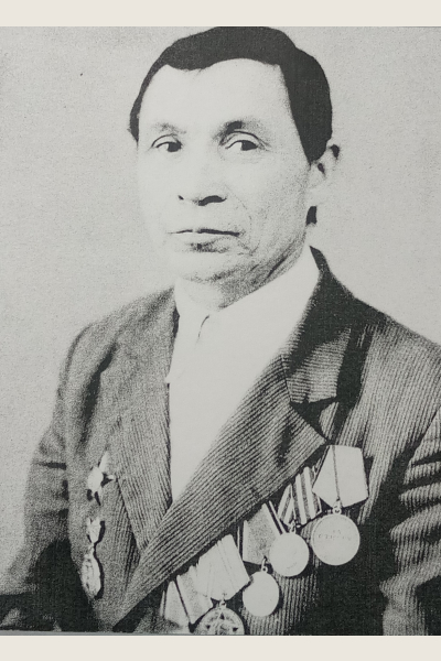 Петров Иван Петрович