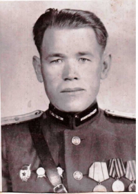 Петров Евгений Петрович