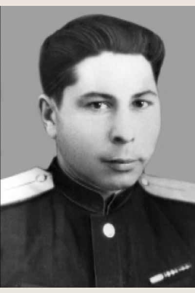 Петров Аркадий Васильевич